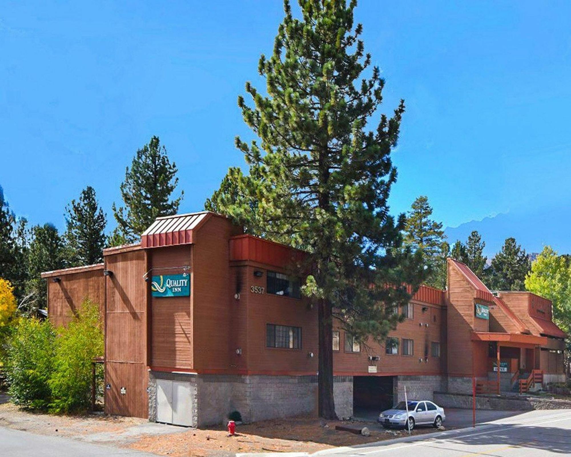 Quality Inn Near Mammoth Mountain Ski Resort Маммот-Лейкс Екстер'єр фото